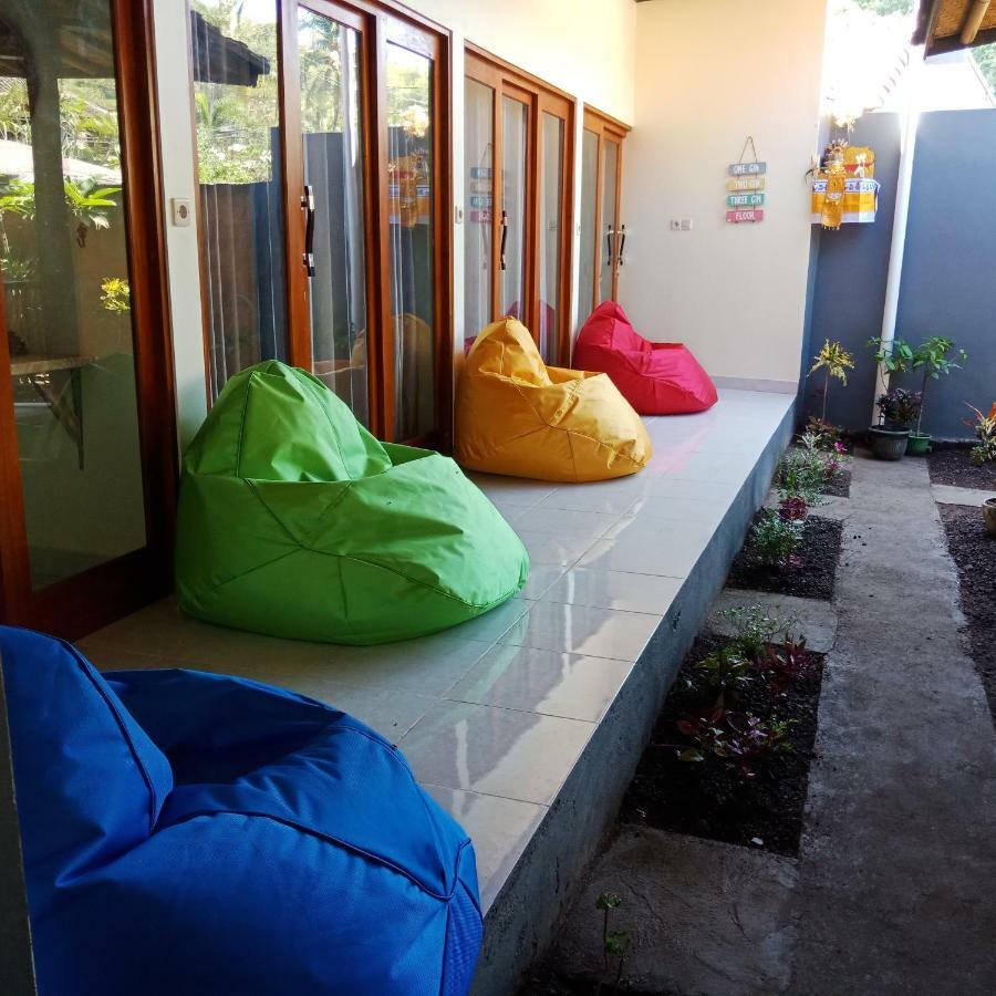 Backpackers Home Amed Luaran gambar